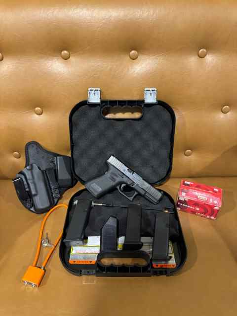 Glock G19 Gen 5 + Holster