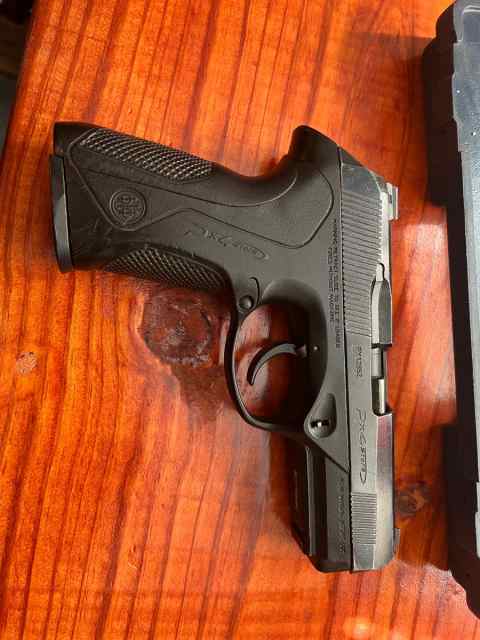 Beretta PX4 Storm .40 S&amp;W