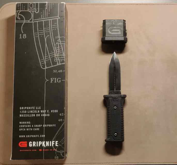 Gripknife foregrip blade