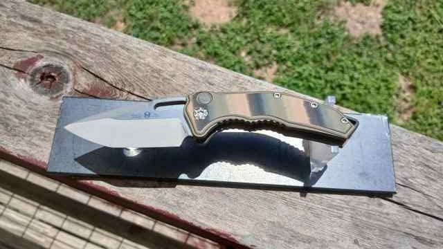 Heretic Auto Knife 5.jpg