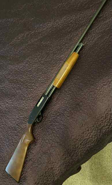 12-GA Pump Shotgun Mossberg/Western Field