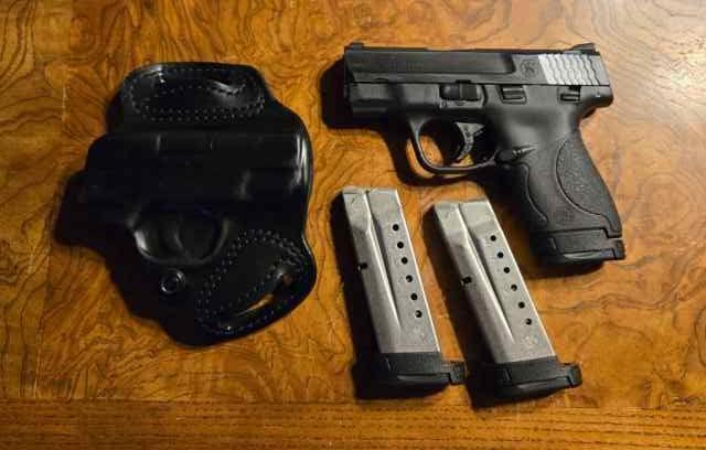 Smith &amp; Wesson Shield 9mm 