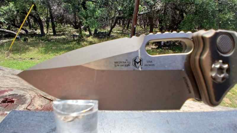 Heretic Auto Knife 1.jpg
