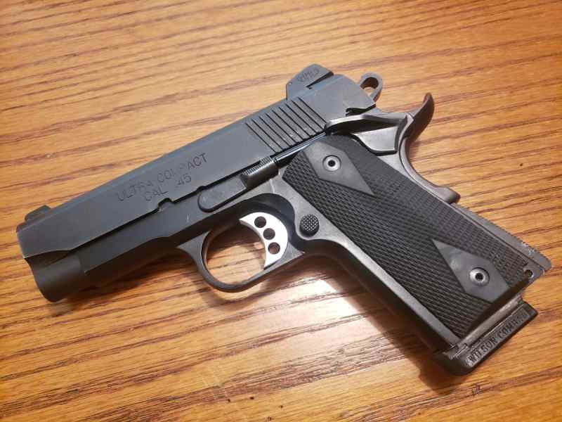 Springfield Ultra Compact Custom 2.jpg