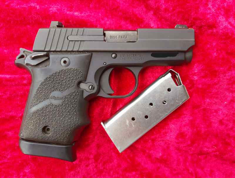 Sig P938 9mm compact with extras - Excellent!