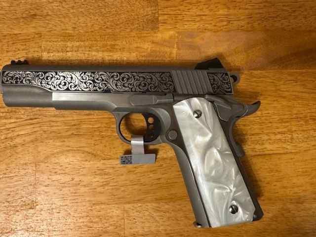 COLT19112.jpg