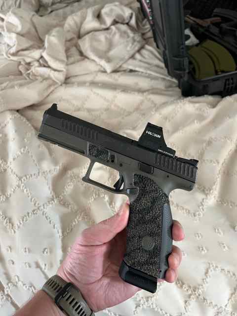 CUSTOM CZ P10F