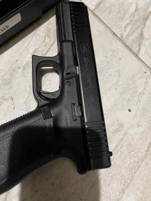 Glock 40. Gen 22 