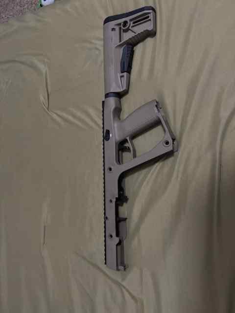 Kriss Vector Upper