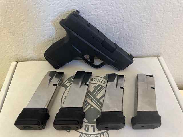 Springfield Hellcat OSP (9mm) - 5 Mags NIB